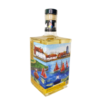 Modern Art Distillery Strawberry & Honey Spiced Rum. Bottles with artwork from emerging artists. This artwork is by an artist from Warwick, Anya Simmons who painted this lovely, busy scene of Langstone Harbour - strictly speaking it is the Western edge of Chichester Harbour.